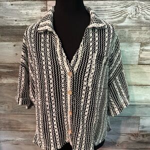 NWT Peach Brand Black and Cream Blouse